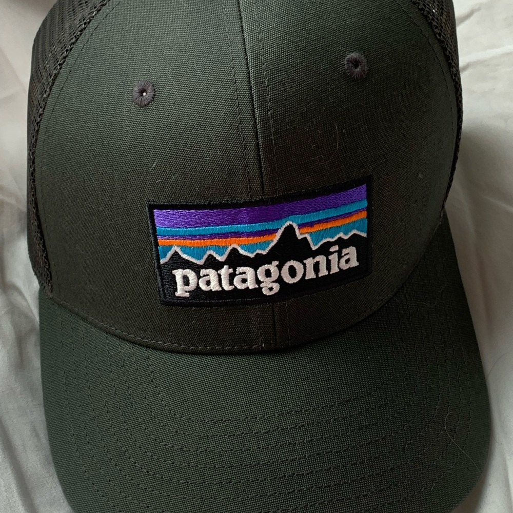 Patagonia Dark Green Trucker Cap with Multicolor Logo 👀BUNDLE😍SAVE🥳
